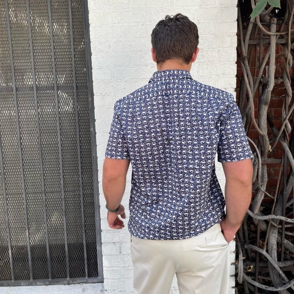 Tori Richard crab printed Hawaiian tropical vacation button down shirt sz m - Picture 3 of 6